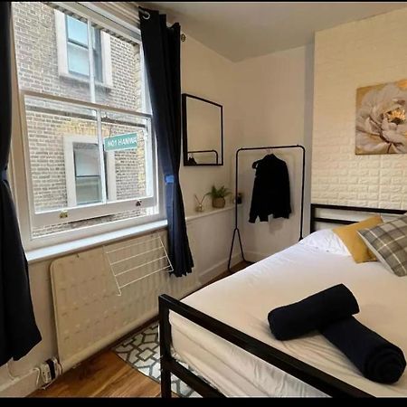 Room In Oxford Street Londres Exterior foto